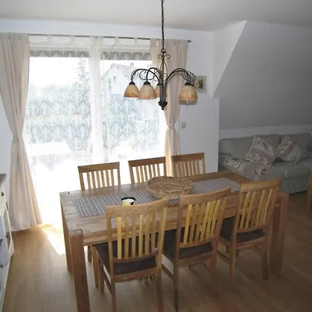 Maisonette_wohnung Mit Balkon _zum * Neu Sallenthin